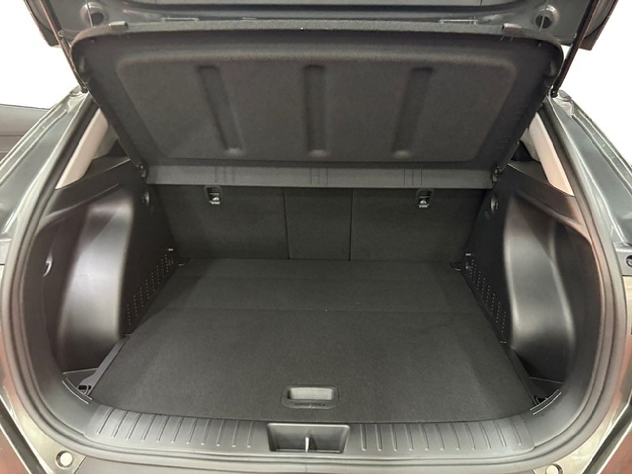 Hyundai Kona 1.0 TGDi 48V Maxx 4x2 74 kW (100 CV) - Foto 15