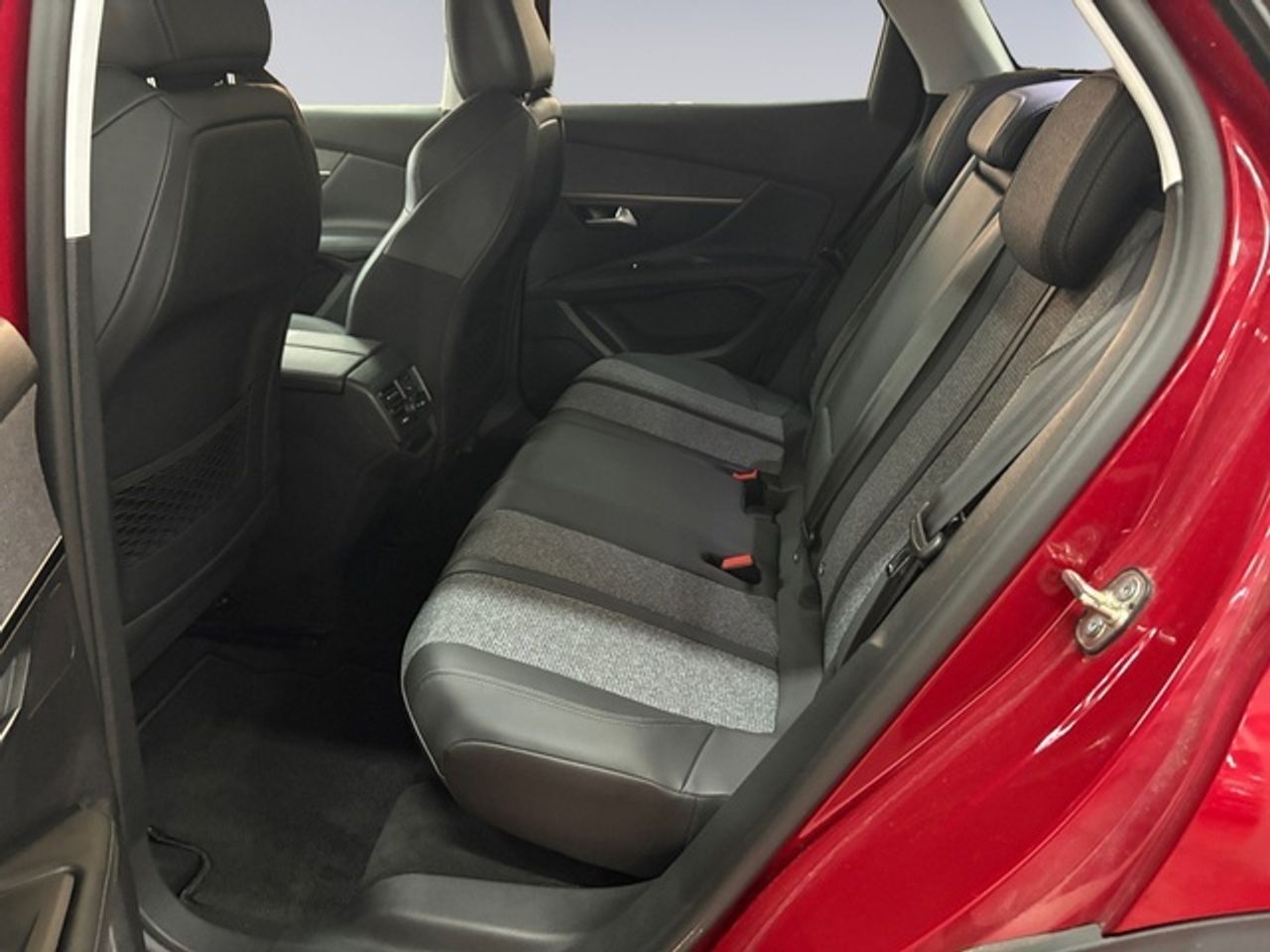 Peugeot 3008 BlueHDI 130 S&S Allure EAT8 96 kW (130 CV) - Foto 14