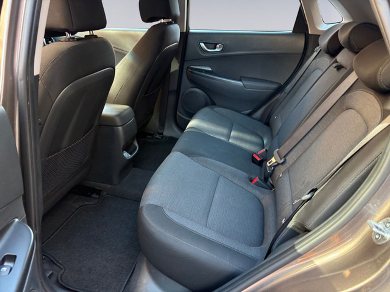 Hyundai Kona EV Maxx 100 kW (136 CV) - Foto 14