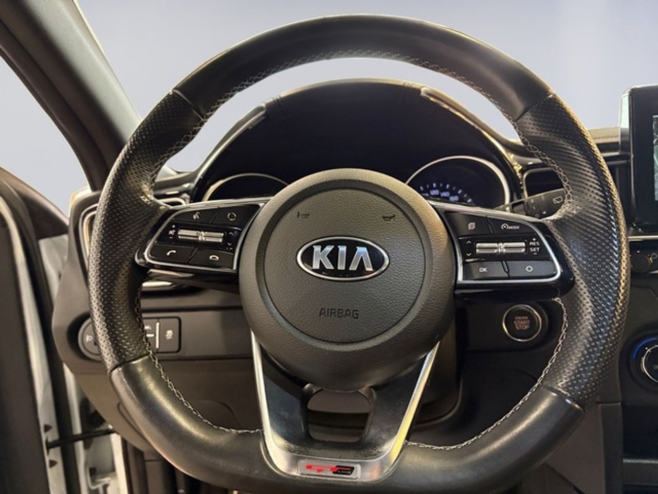 Kia Ceed 1.6 CRDi GT Line 100 kW (136 CV) - Foto 12