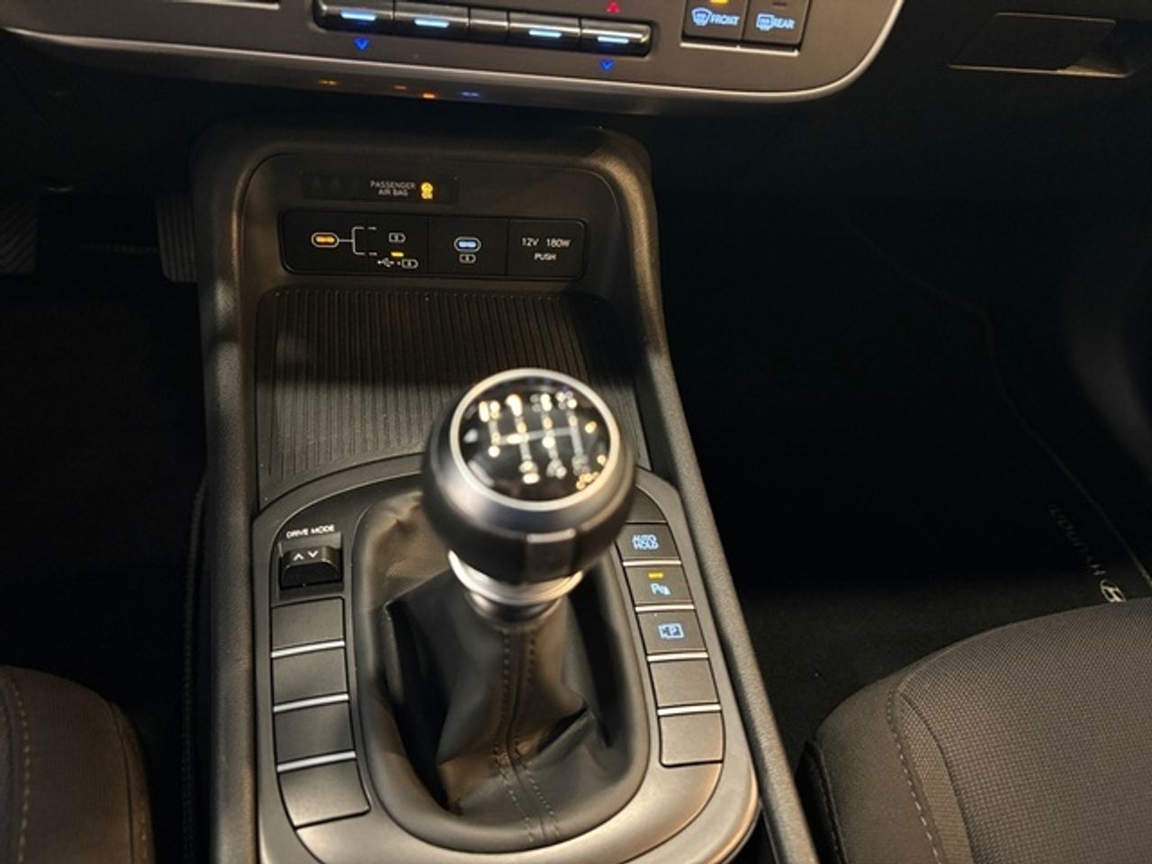 Hyundai Kona 1.0 TGDi 48V Maxx 4x2 88 kW (120 CV) - Foto 15