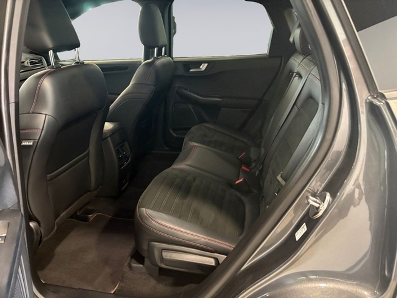 Ford Kuga 2.5 Duratec FHEV ST-Line X Auto 140 kW (190 CV) - Foto 13