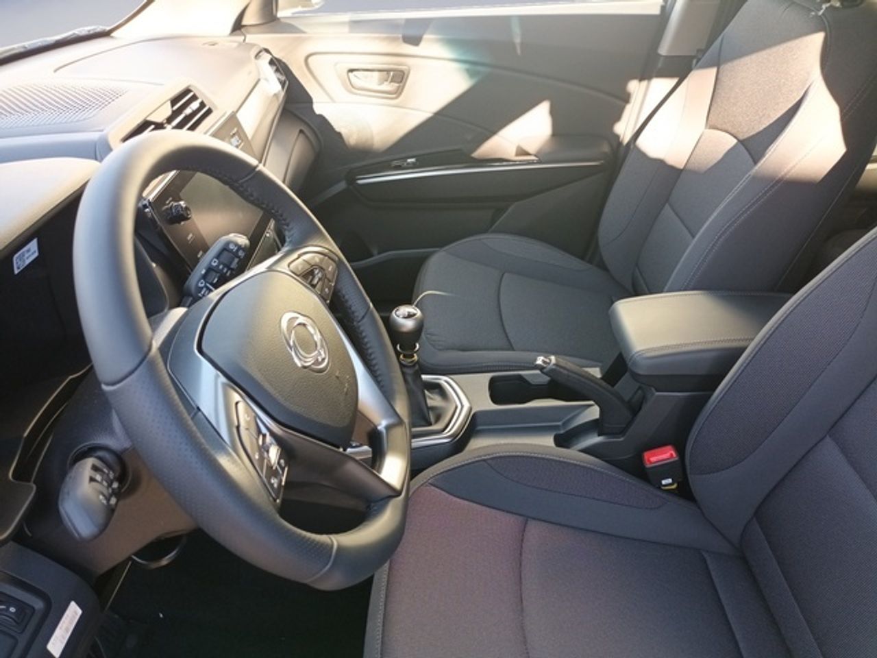 KGM Tívoli G15T LP Urban Plus GSR 99 kW (135 CV) - Foto 10