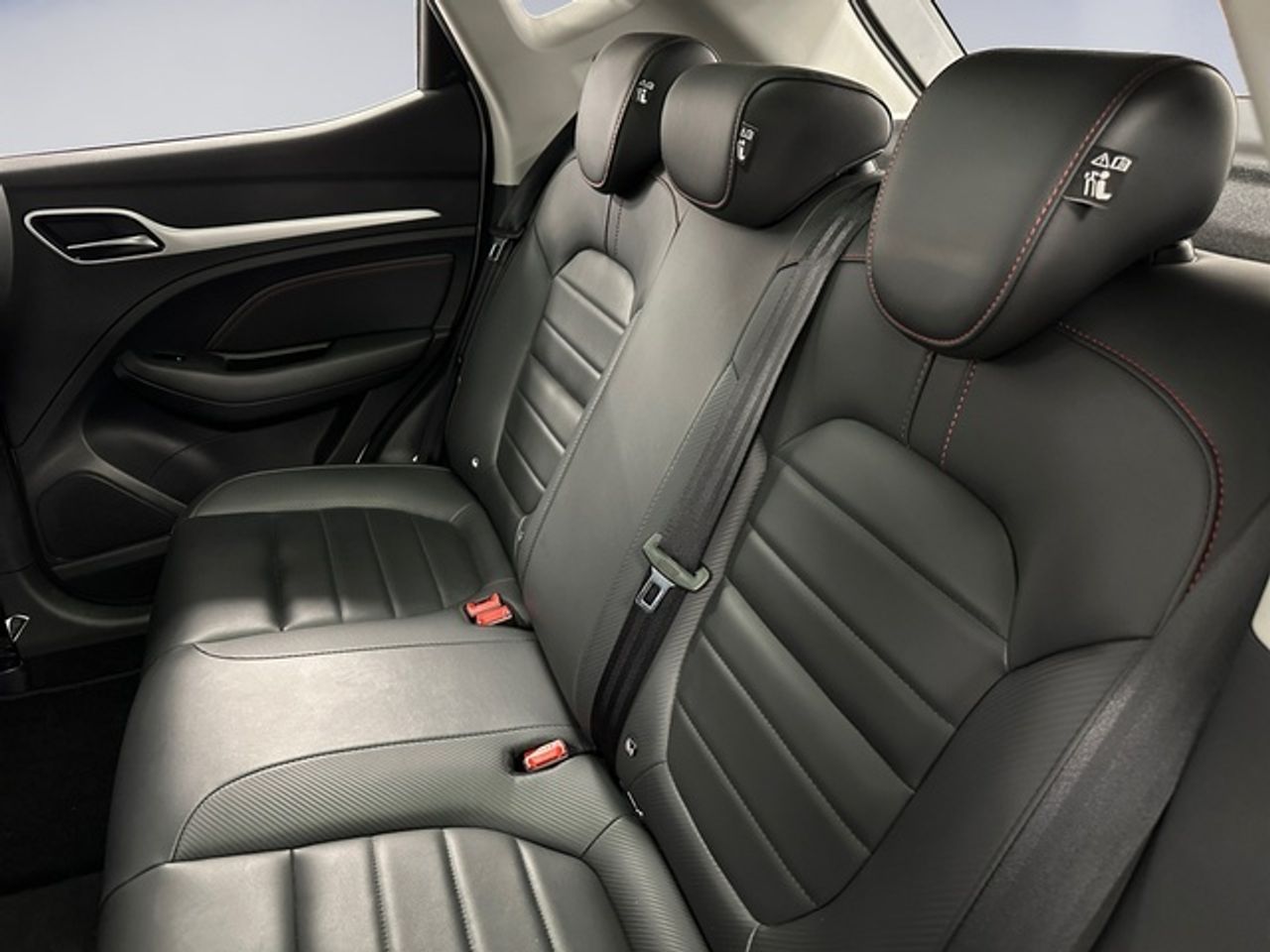 MG ZS 1.0T Luxury 82 kW (111 CV) - Foto 14