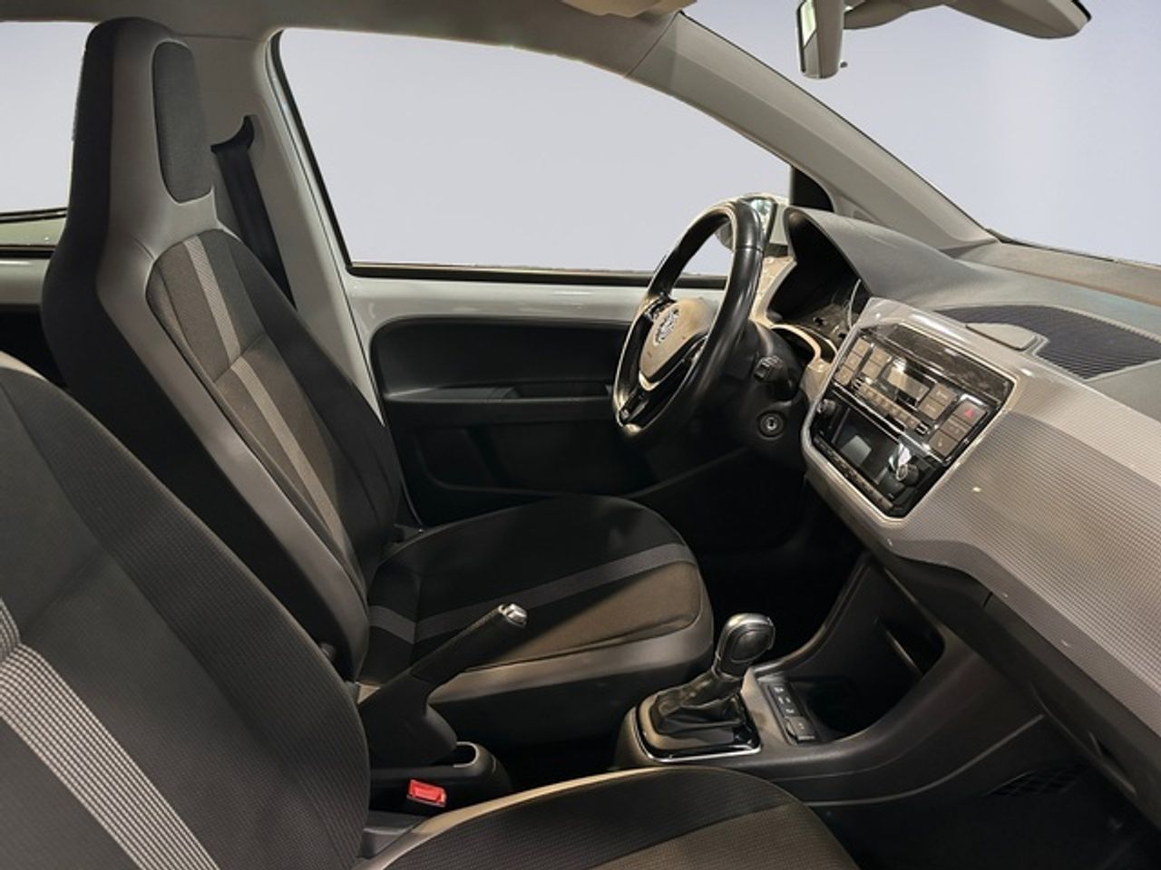 Volkswagen up! 60 kW (82 CV) - Foto 16