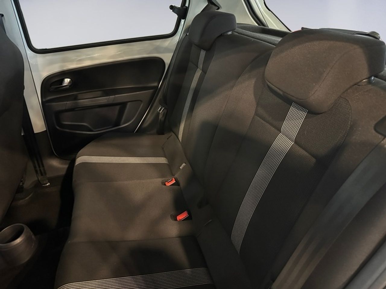 Volkswagen up! 60 kW (82 CV) - Foto 17