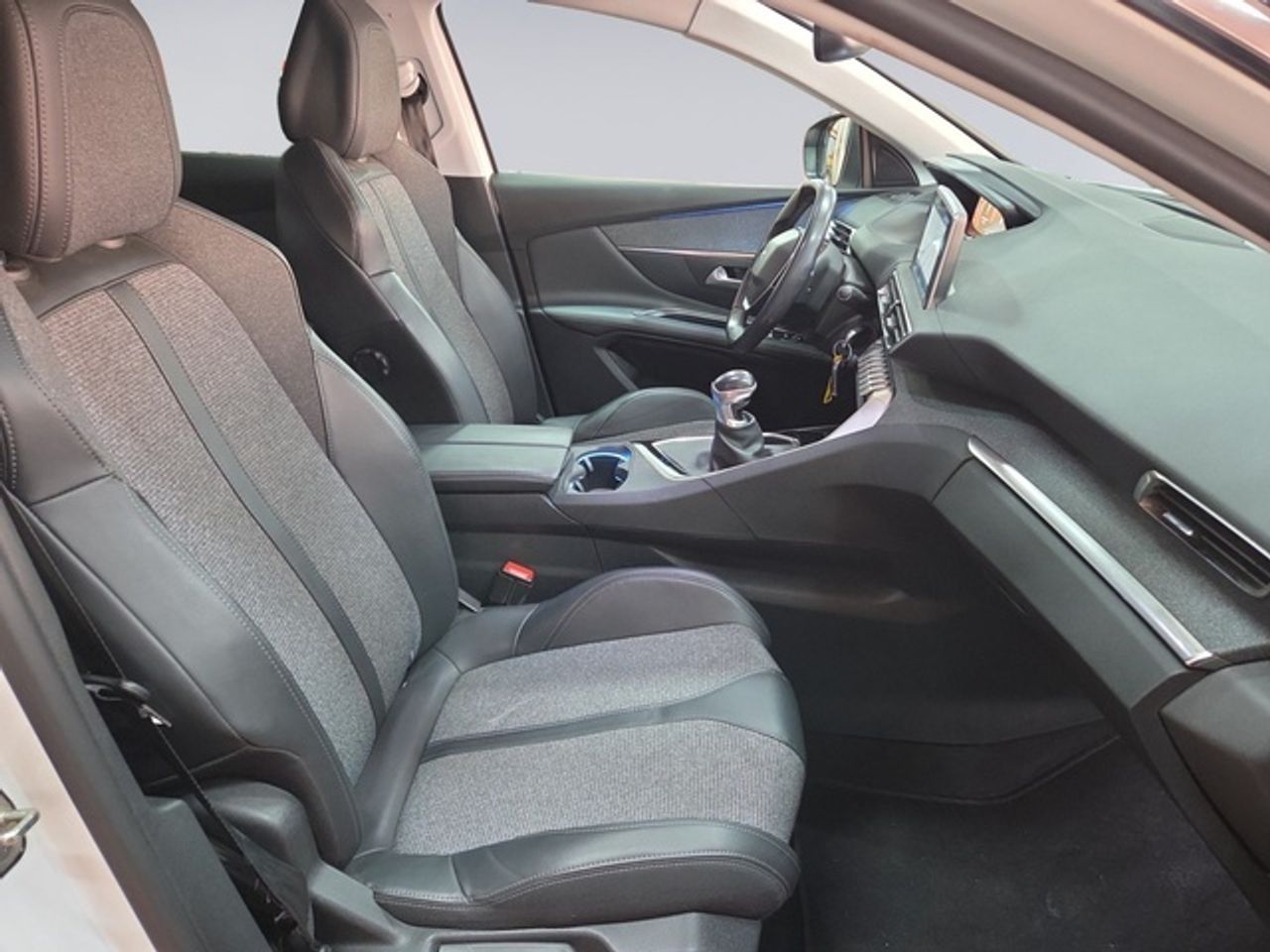 Peugeot 3008 PureTech 130 S&S Allure 96 kW (130 CV) - Foto 14