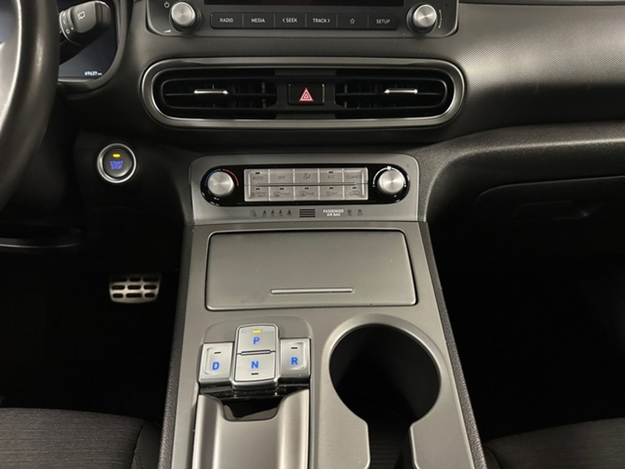 Hyundai Kona EV Maxx 150 kW (204 CV) - Foto 12