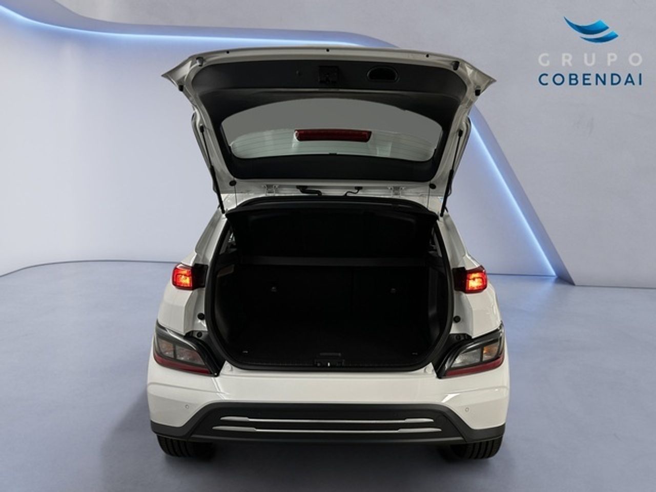 Hyundai Kona EV Maxx 150 kW (204 CV) - Foto 17