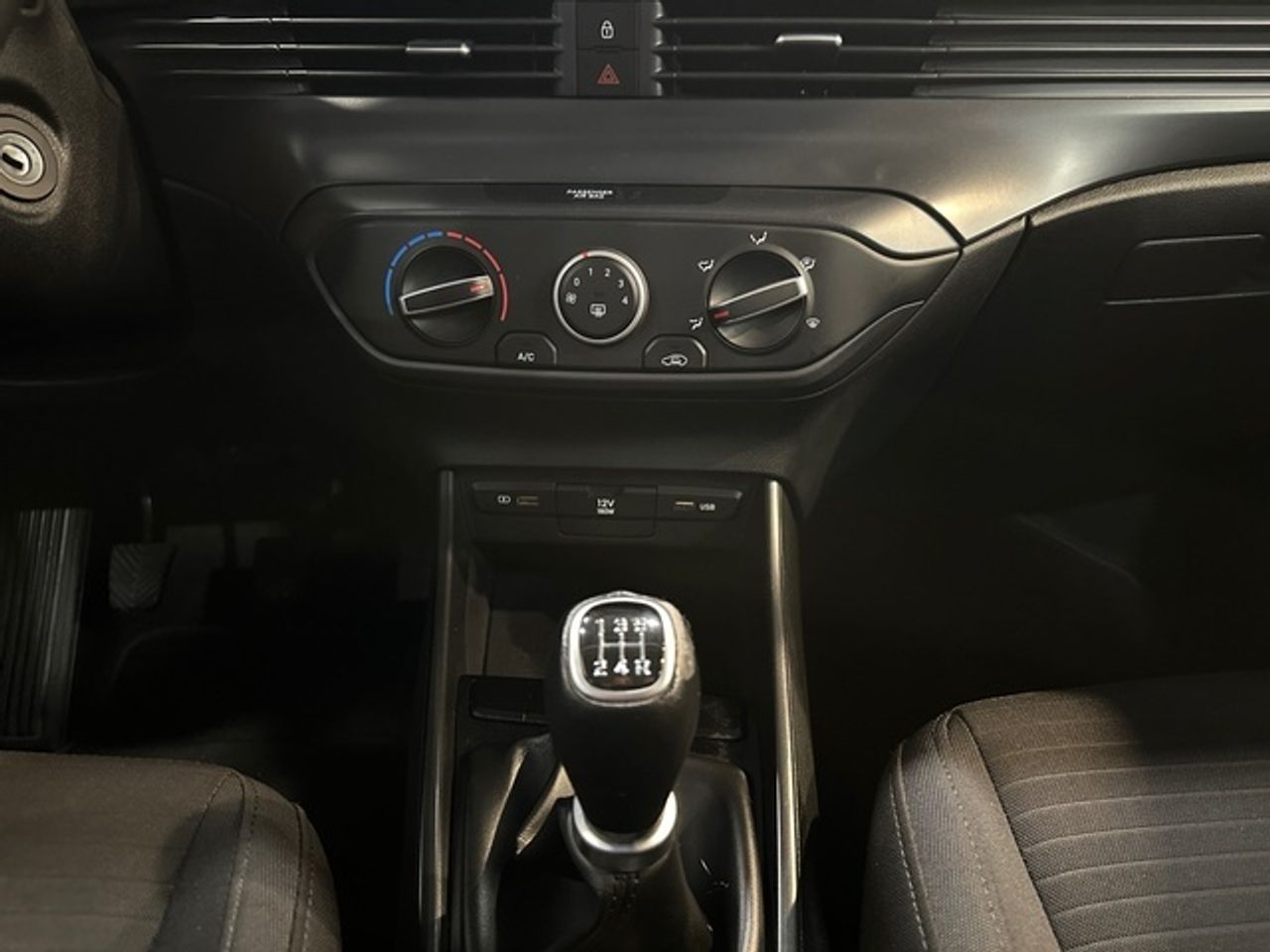 Hyundai i20 1.2 MPI SLX 62 kW (84 CV) - Foto 12