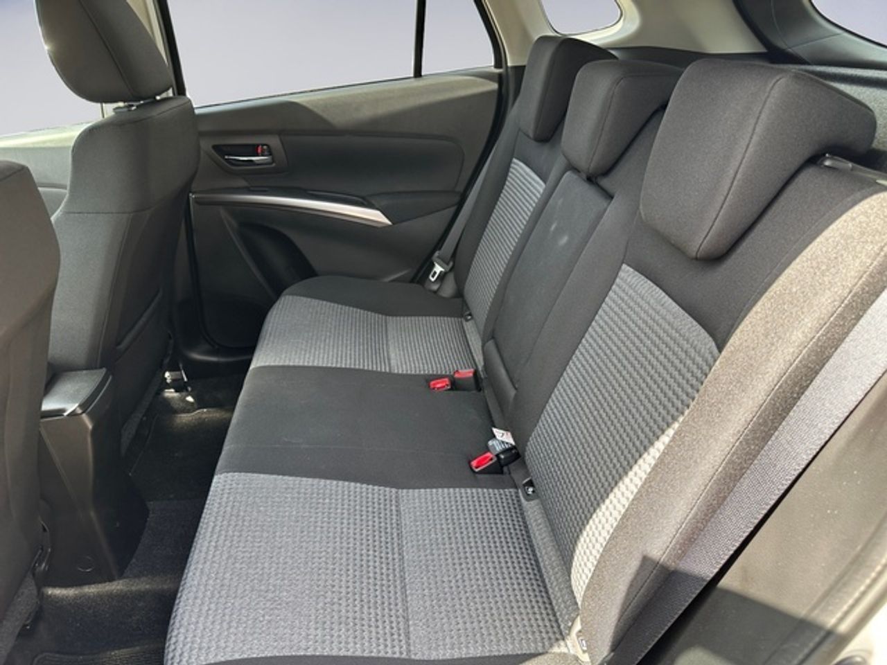 Suzuki SCross 1.5 Hybrid S2 Strong Auto 85 kW (116 CV) - Foto 15