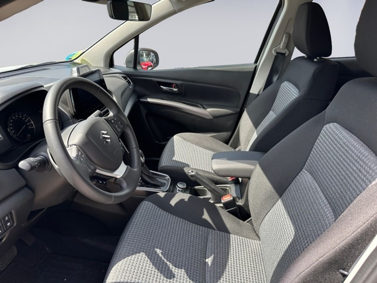 Suzuki SCross 1.5 Hybrid S2 Strong Auto 85 kW (116 CV) - Foto 10