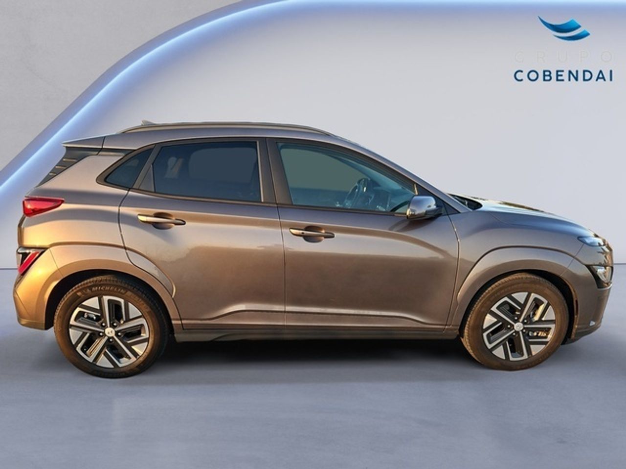 Hyundai Kona EV Style Sky 150 kW (204 CV) - Foto 7