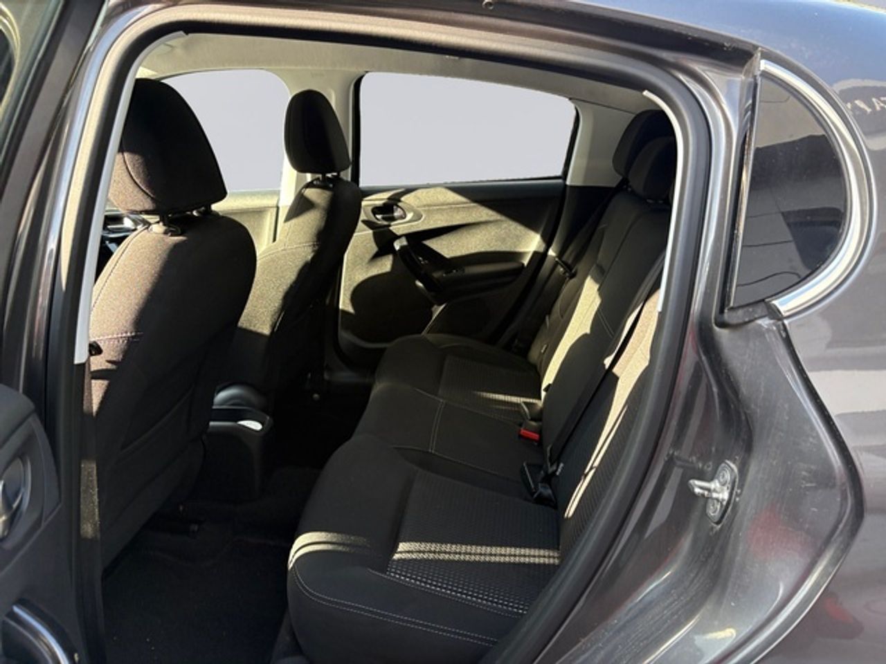 Peugeot 208 PureTech 82 S&S Tech Edition 60 kW (82 CV) - Foto 13