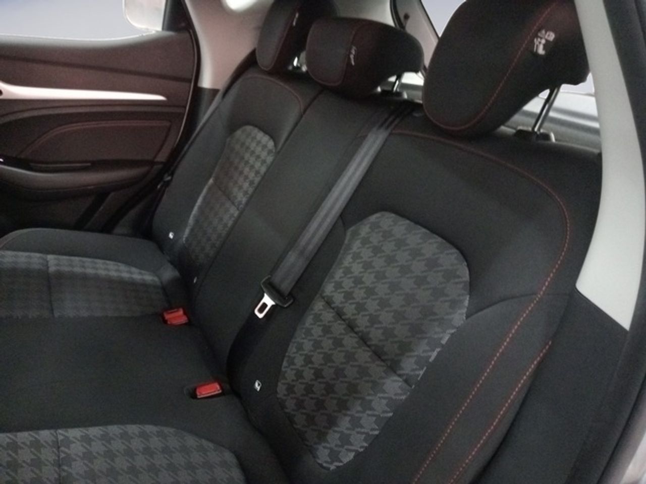 MG ZS 1.0T Comfort Auto 82 kW (111 CV) - Foto 14