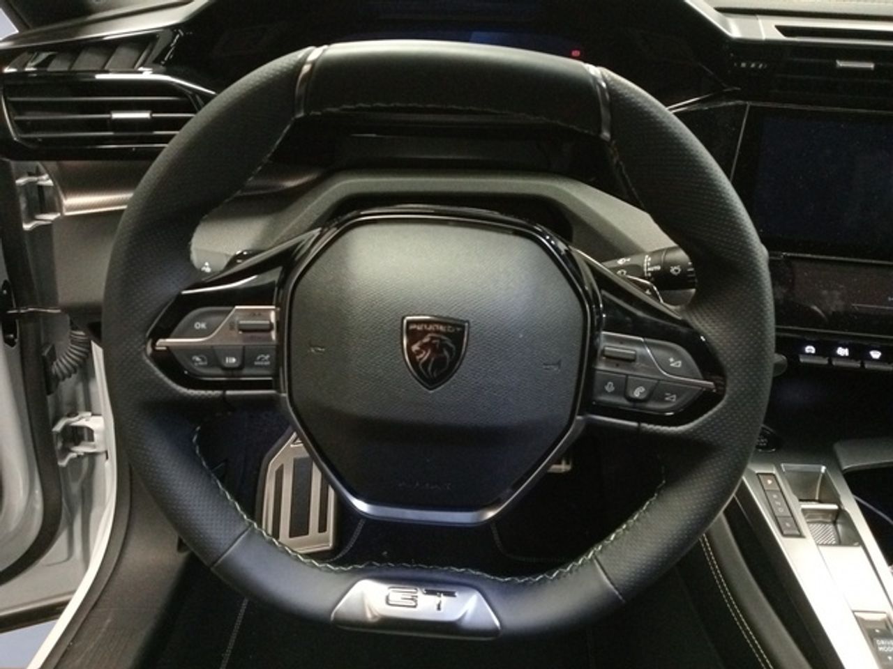 Peugeot 408 PHEV 225 GT e-EAT8 165 kW (225 CV) - Foto 13