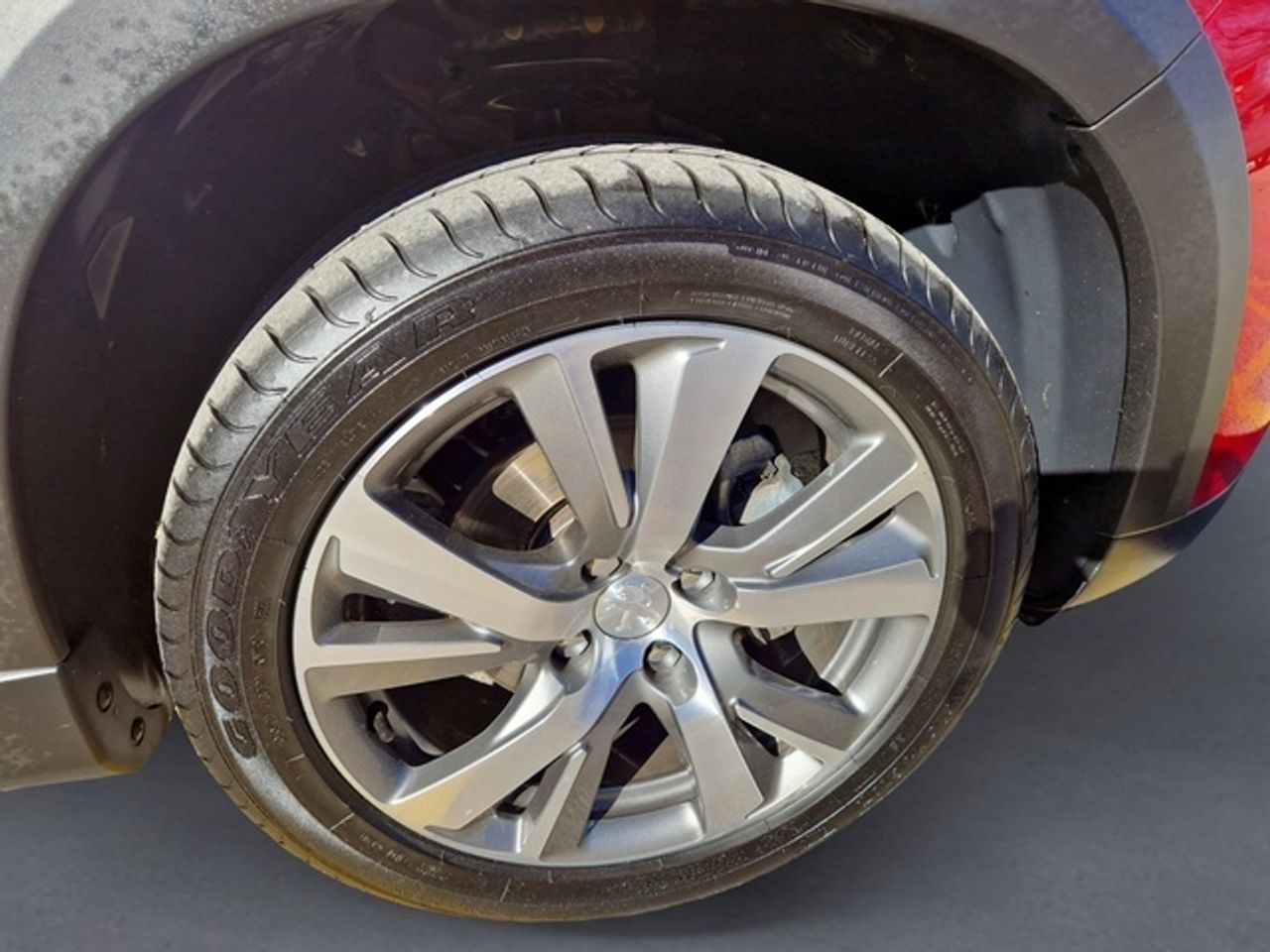 Peugeot 2008 PureTech 110 S&S Allure 81 kW (110 CV) - Foto 13