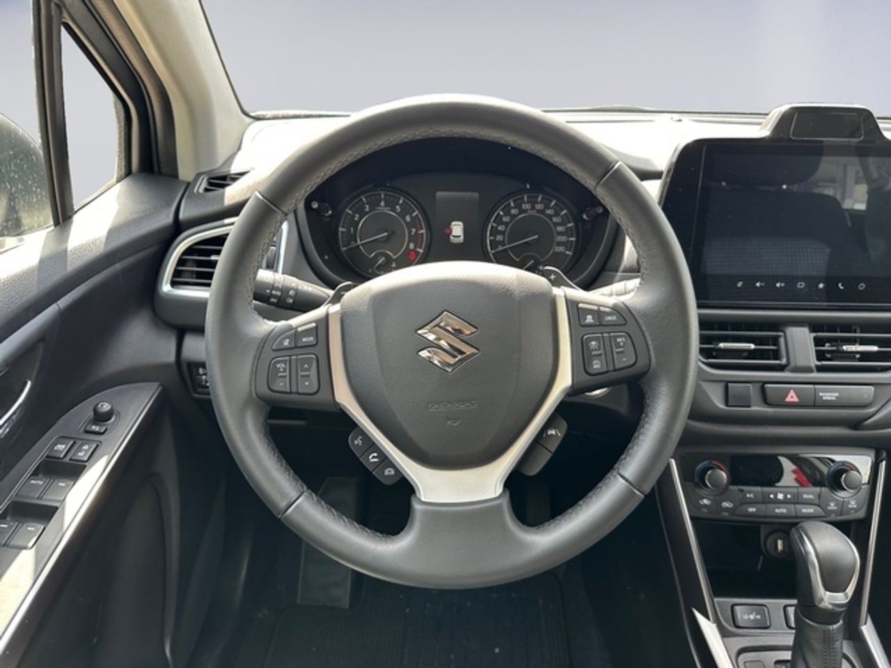 Suzuki SCross 1.5 Hybrid S2 Strong Auto 85 kW (116 CV) - Foto 13