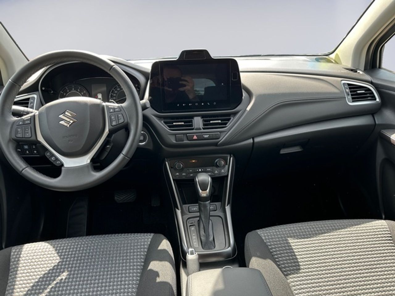 Suzuki SCross 1.5 Hybrid S2 Strong Auto 85 kW (116 CV) - Foto 11