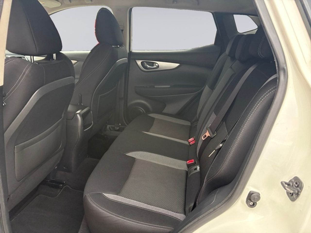 Nissan Qashqai DIG-T 115 Tekna 4x2 Xtronic 85 kW (115 CV) - Foto 14