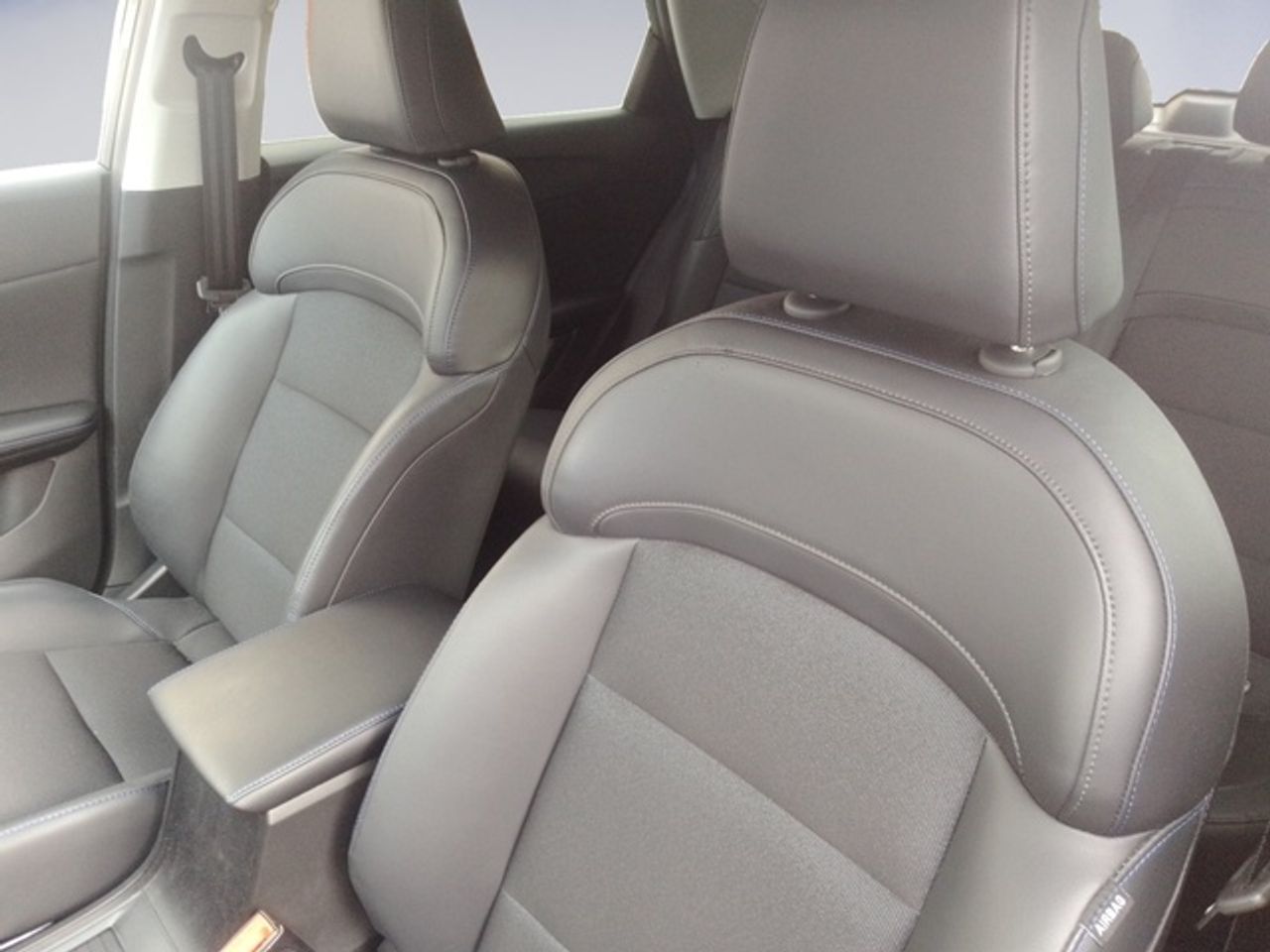 MG MG4 64kWh Luxury 150 kW (204 CV) - Foto 14