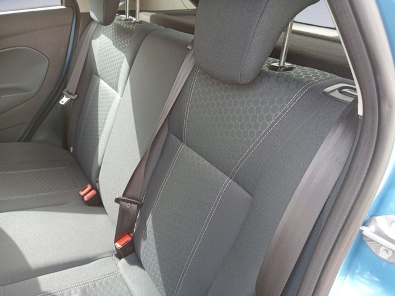 Ford Fiesta 1.6 TDCi Econetic 66 kW (90 CV) - Foto 14