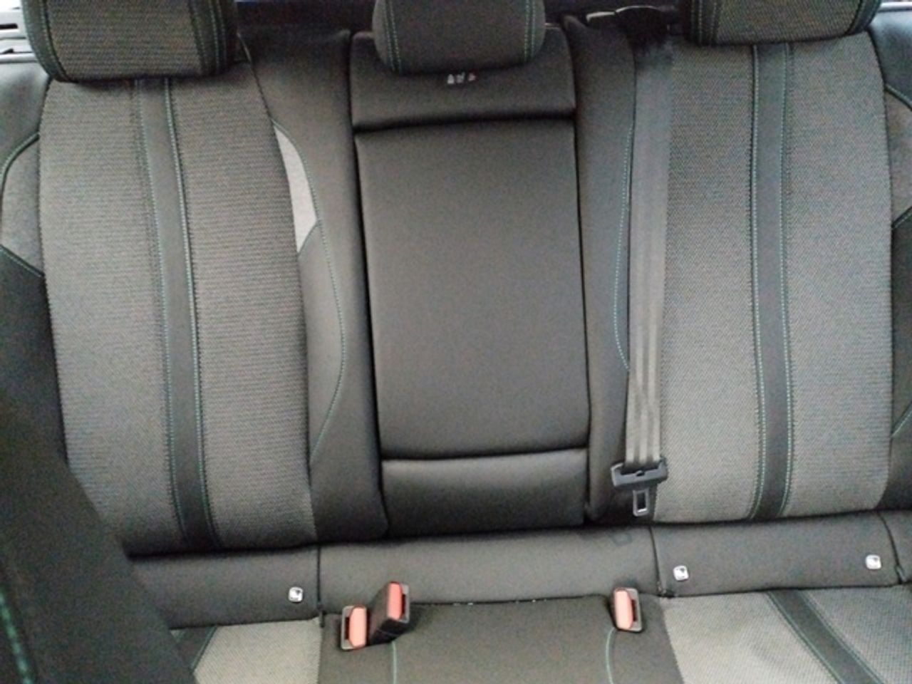 Peugeot 308 BlueHDi 130 S&S Allure EAT8 96 kW (130 CV) - Foto 14