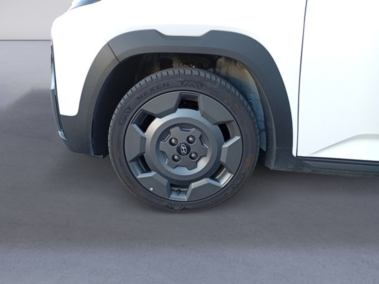 Hyundai Inster 49KWH Tecno Cross 85 kW (115 CV) - Foto 16