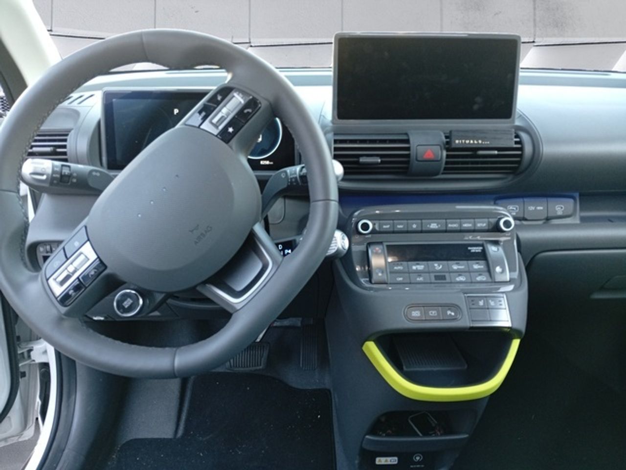 Hyundai Inster 49KWH Tecno Cross 85 kW (115 CV) - Foto 11