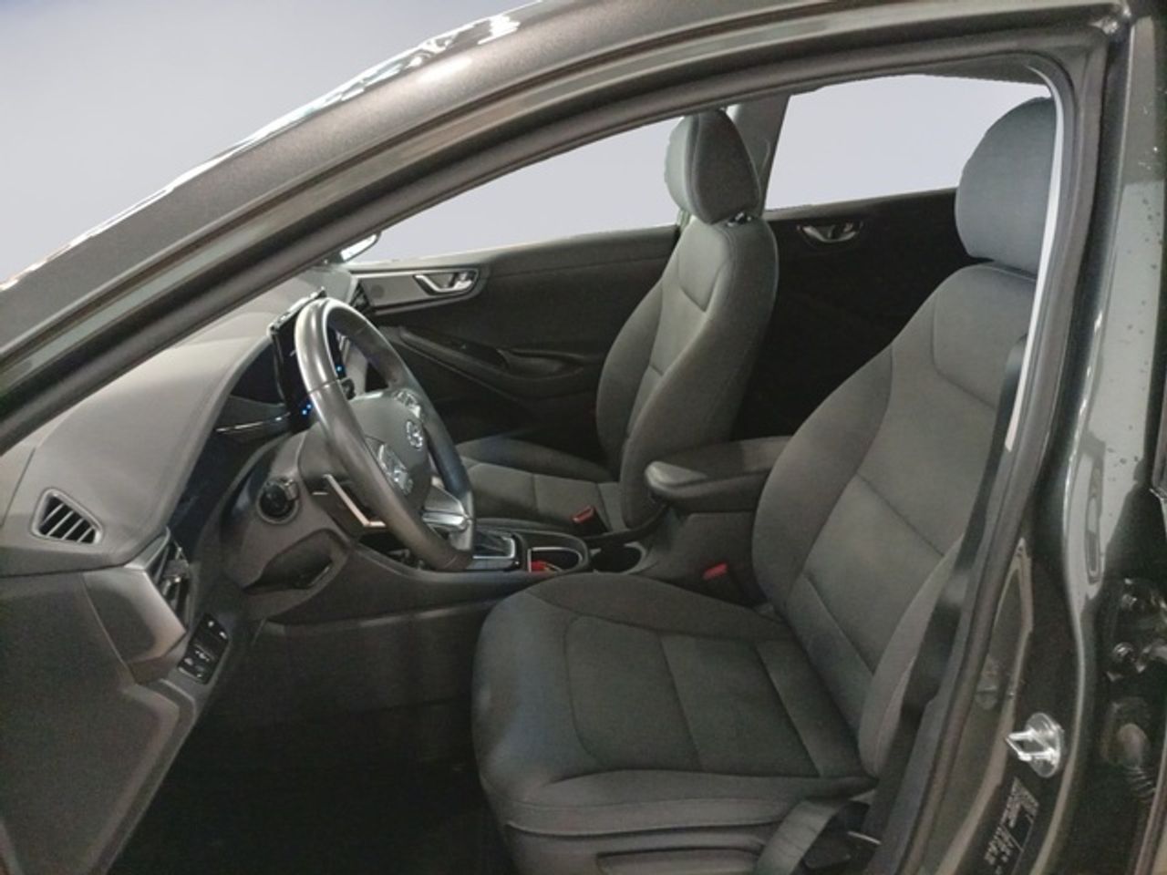 Hyundai IONIQ 1.6 GDI HEV Tecno DCT 104 kW (141 CV) - Foto 9