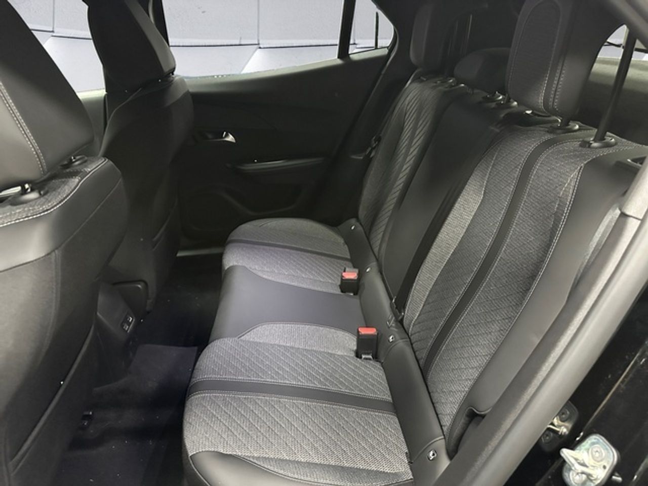 Peugeot 2008 PureTech 100 S&S Allure 75 kW (100 CV) - Foto 14