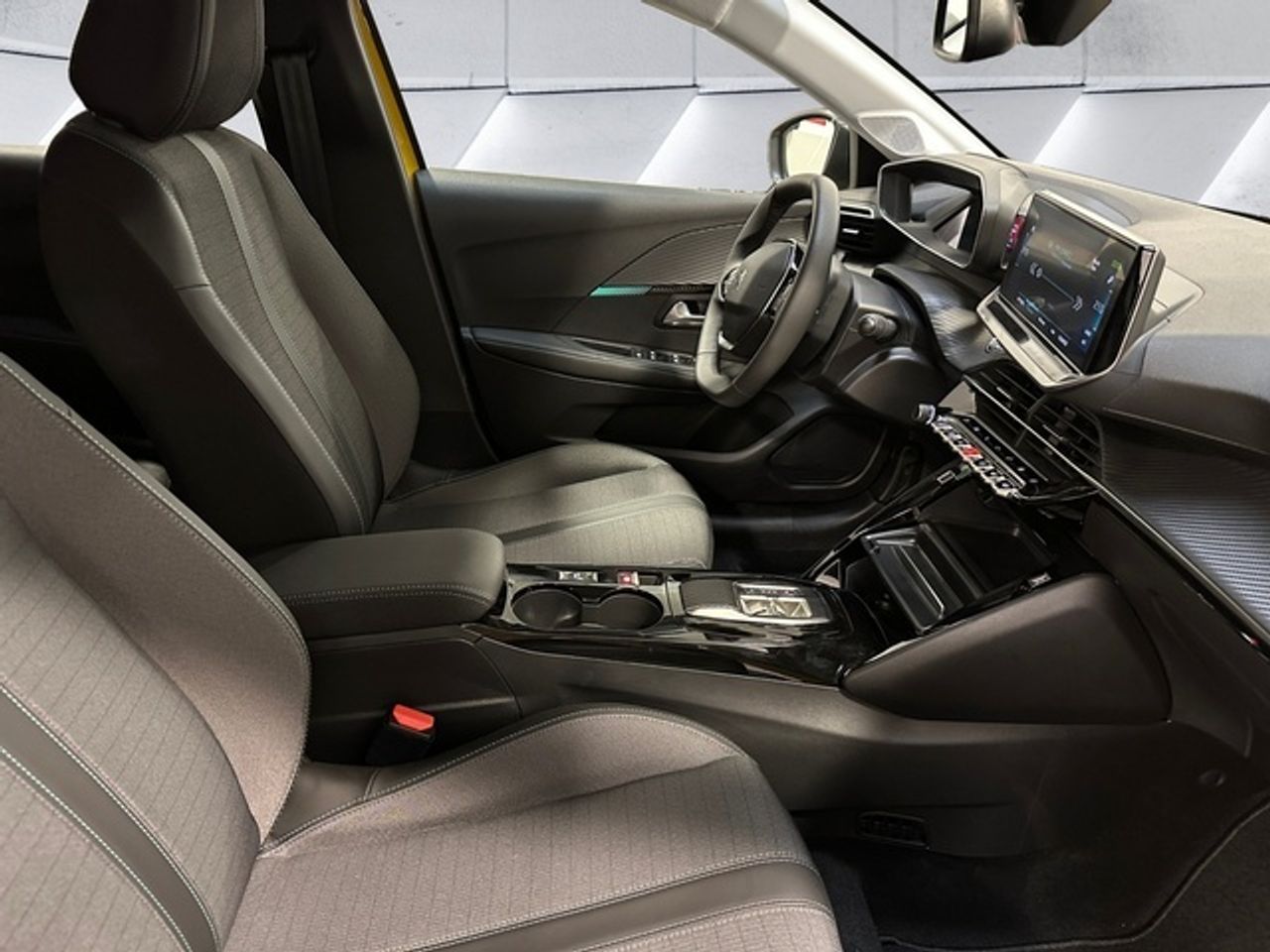 Peugeot 208 Eléctrico Allure 100 kW (136 CV) - Foto 16