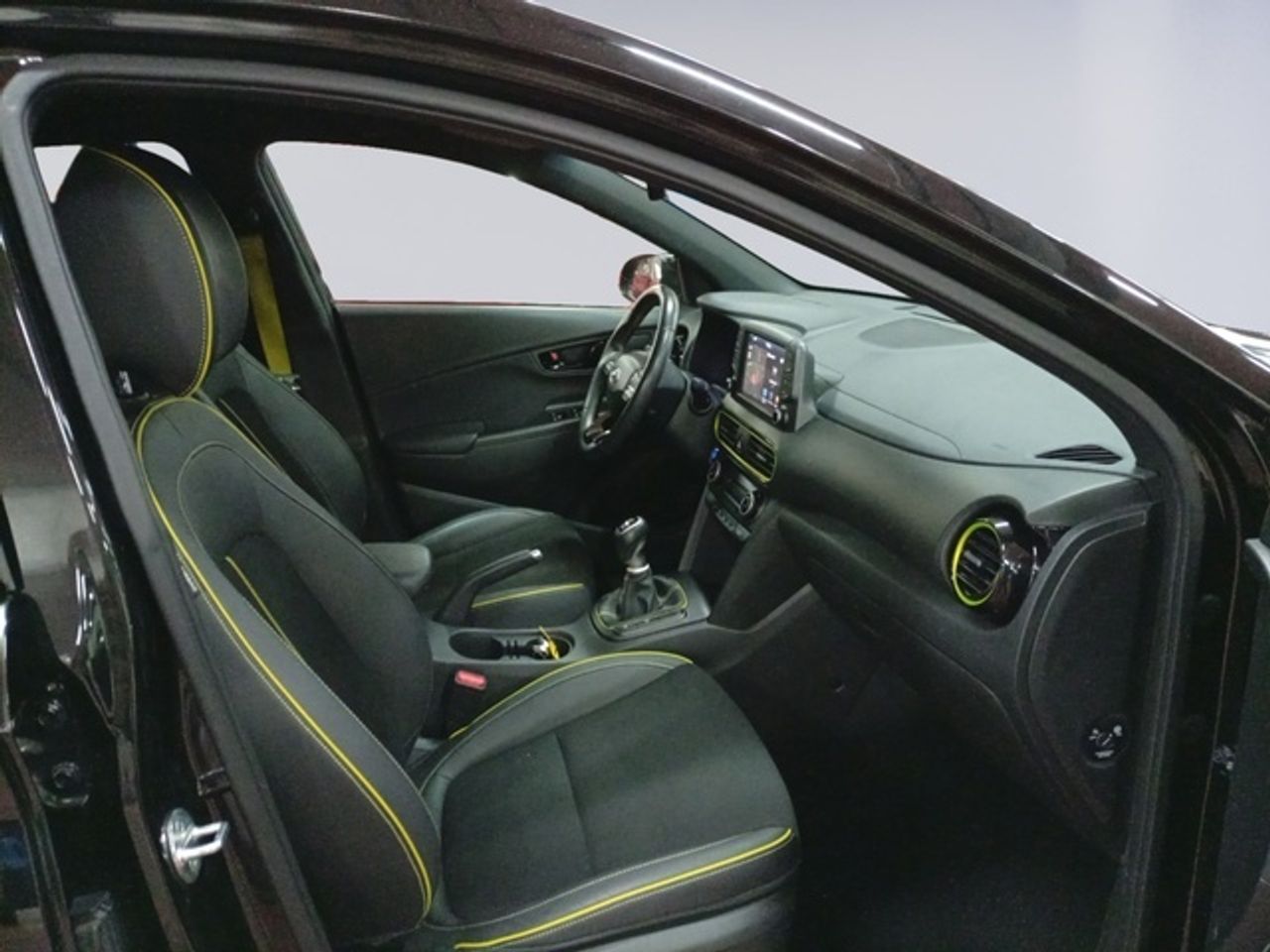 Hyundai Kona 1.0 TGDi Tecno 4x2 AEB 2C 88 kW (120 CV) - Foto 16