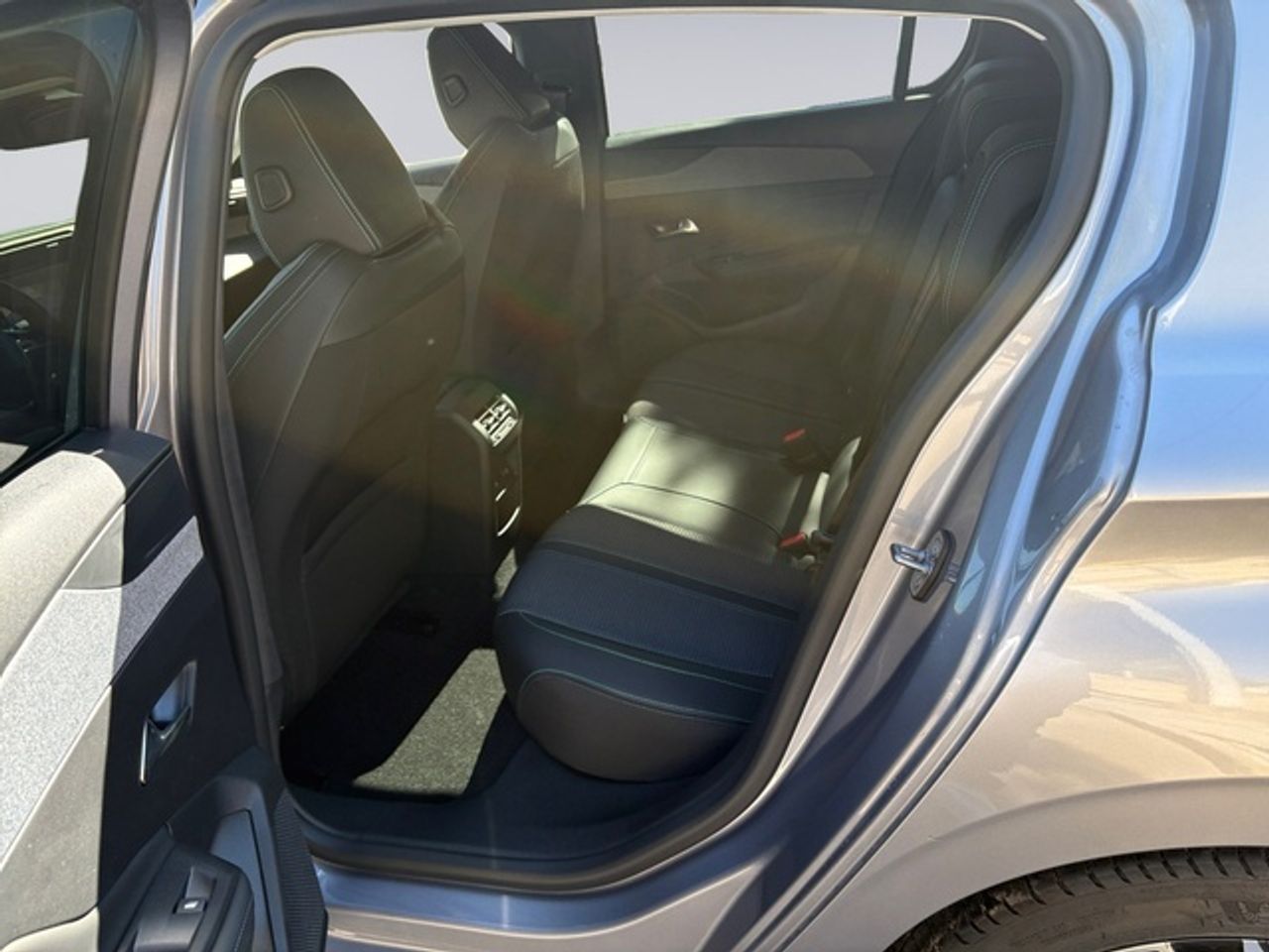 Peugeot 308 PureTech 130 S&S Allure EAT8 96 kW (130 CV) - Foto 13