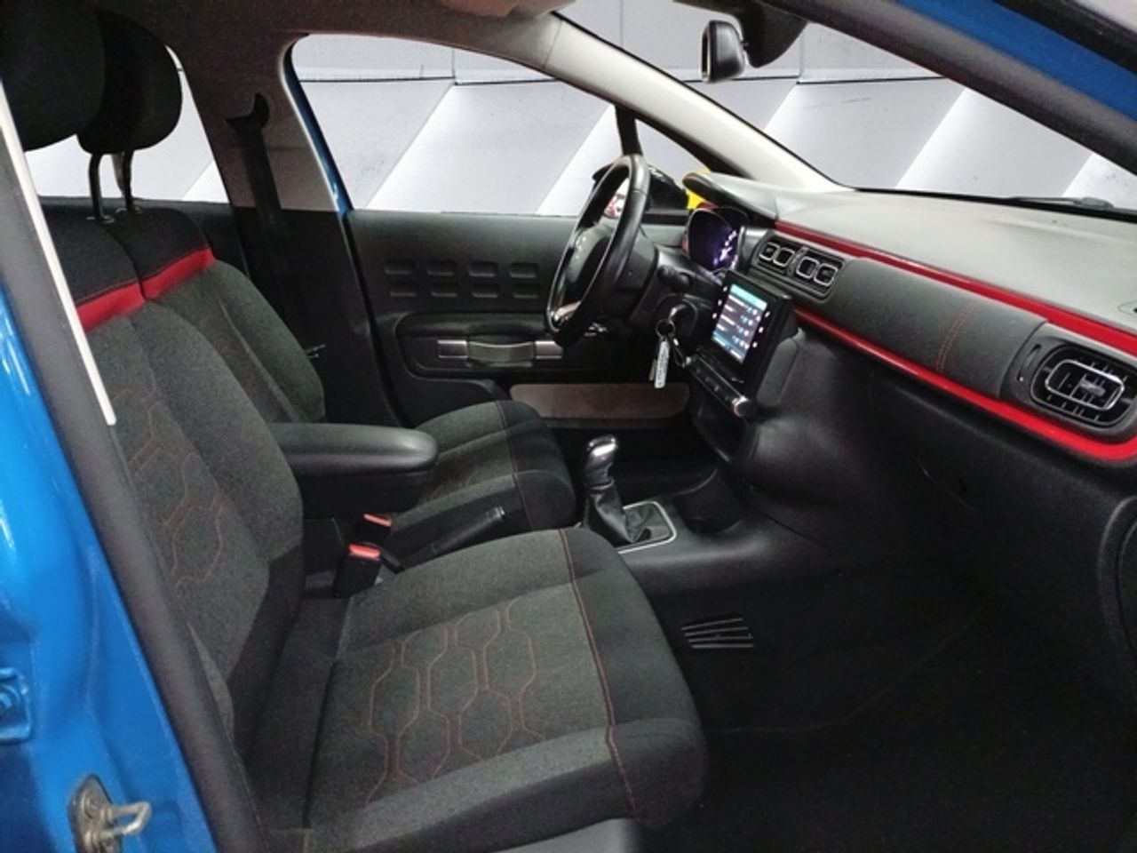 Citroën C3 Aircross PureTech 110 S&S Shine 81 kW (110 CV) - Foto 16
