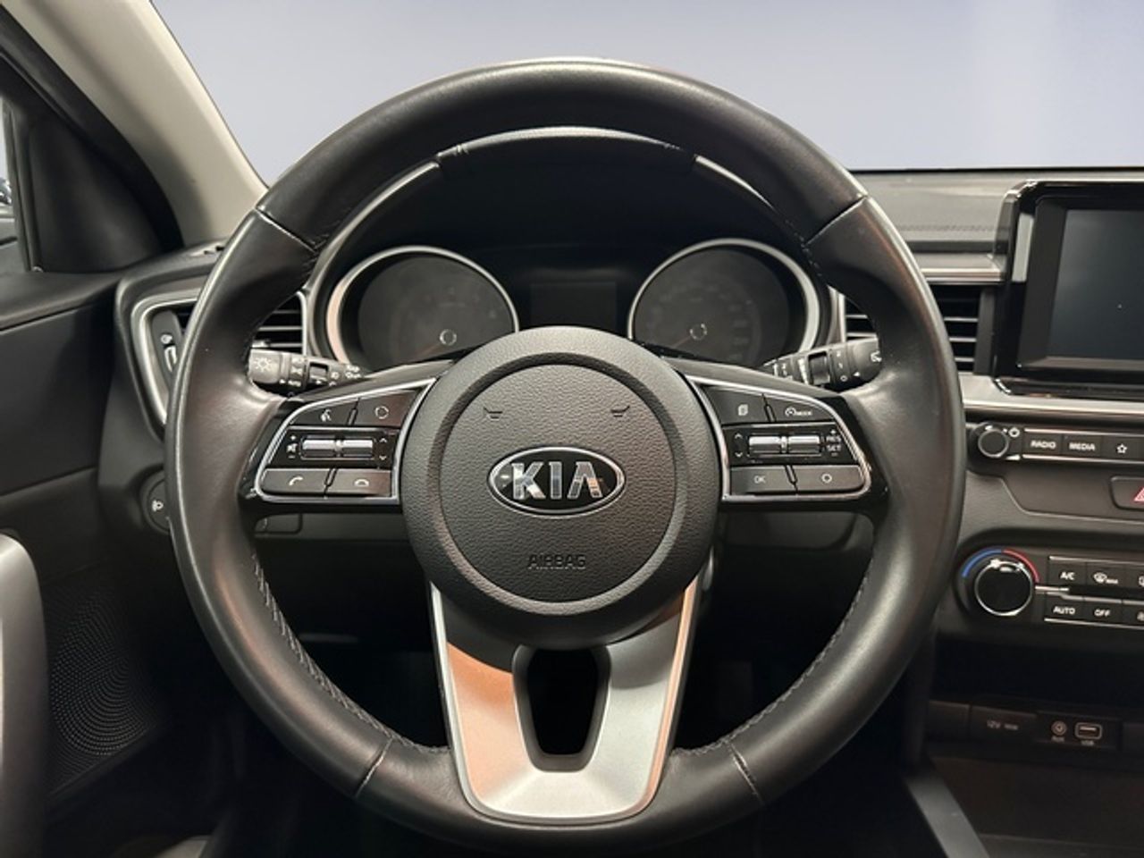 Kia Ceed 1.0 T-GDi Drive 88 kW (120 CV) - Foto 13
