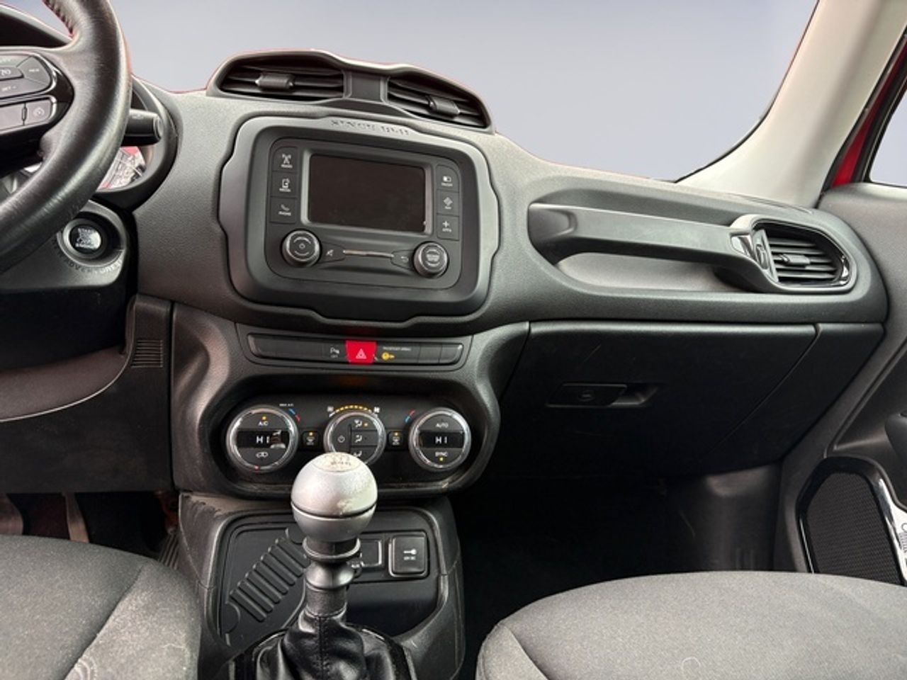 Jeep Renegade 1.6 Multijet Dawn of Justice 4x2 88 kW (120 CV) - Foto 12