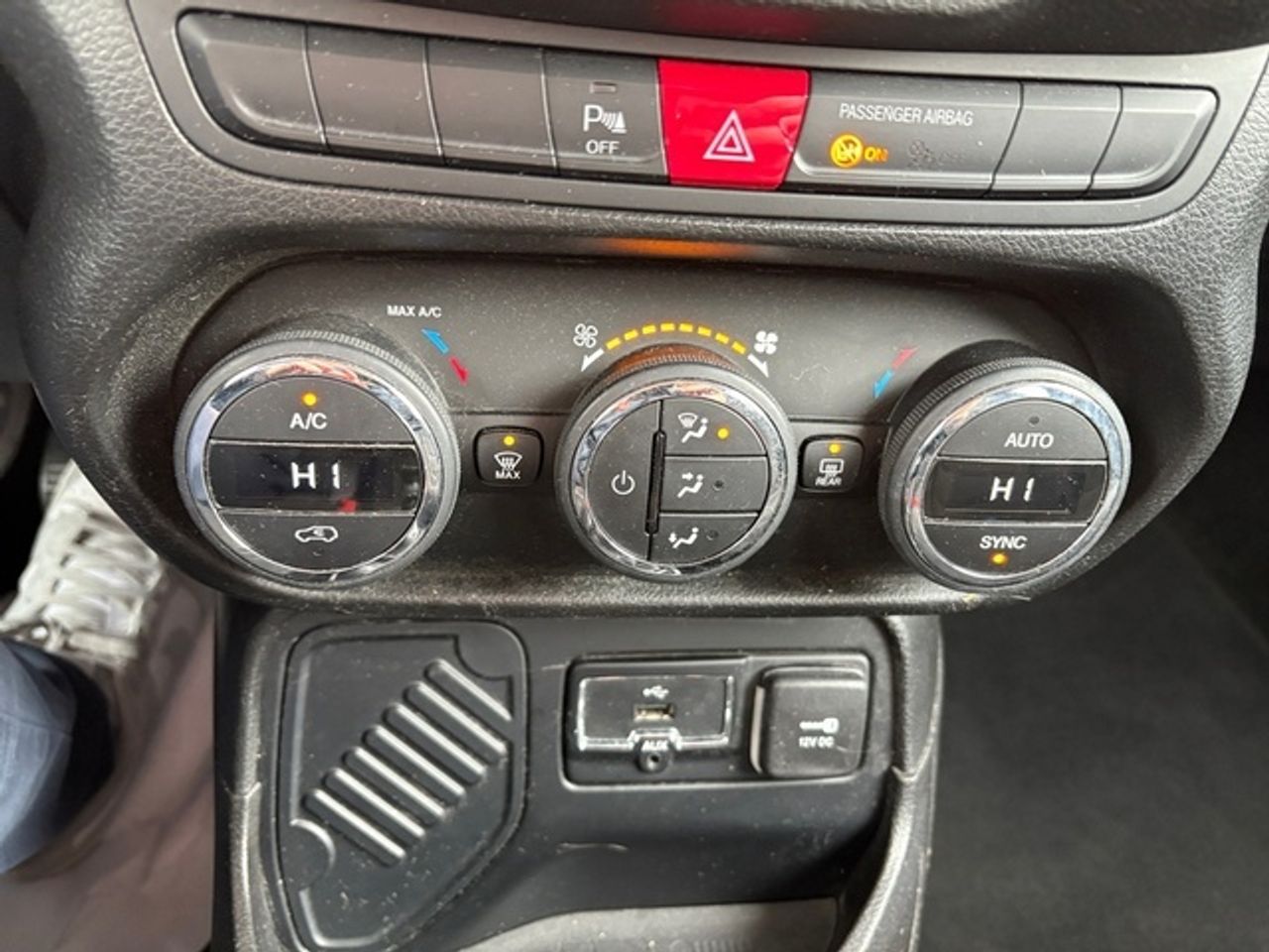 Jeep Renegade 1.6 Multijet Dawn of Justice 4x2 88 kW (120 CV) - Foto 16