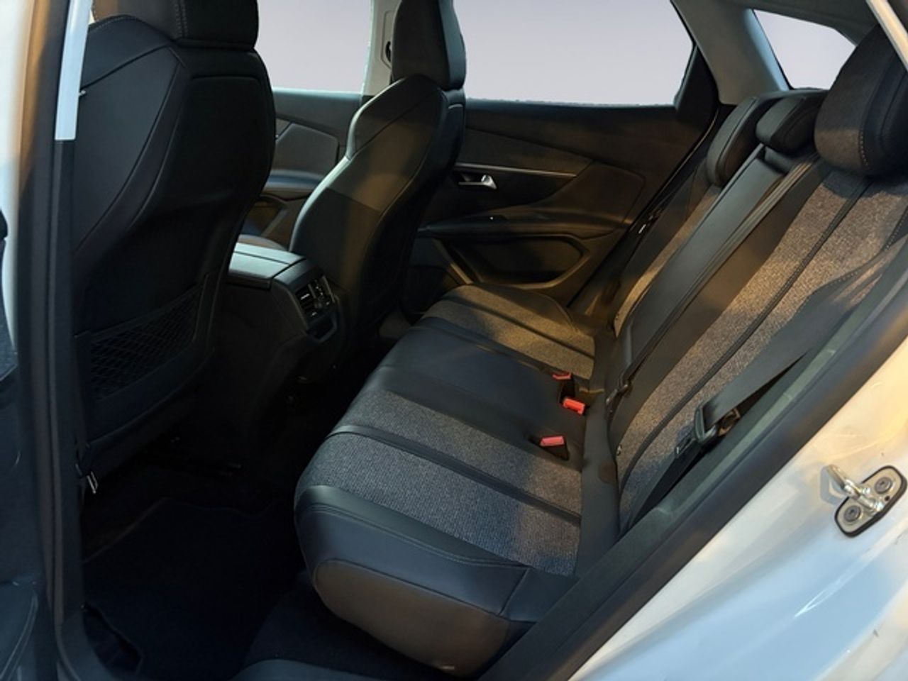 Peugeot 3008 PureTech 130 S&S Allure 96 kW (130 CV) - Foto 14