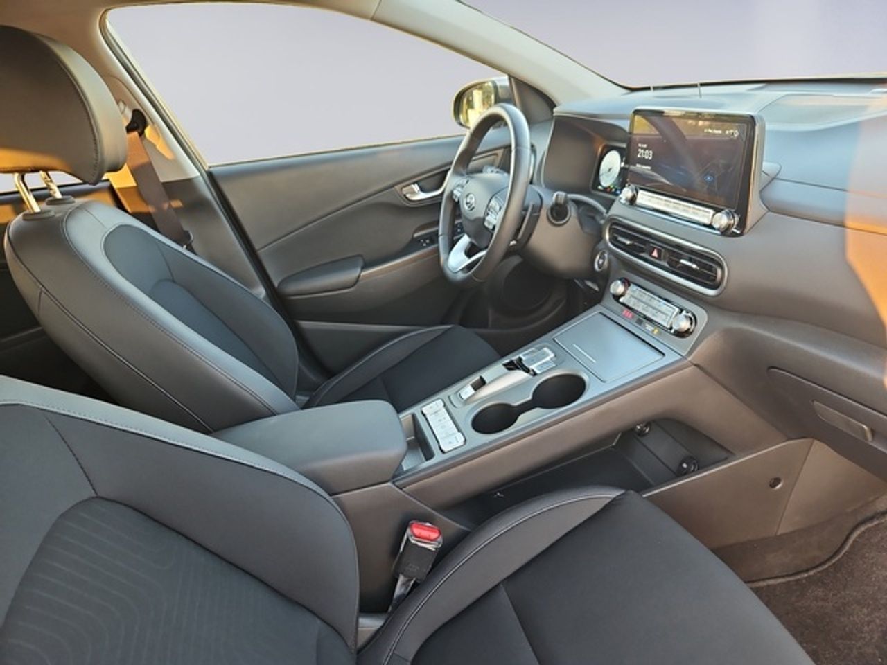 Hyundai Kona EV Style Sky 150 kW (204 CV) - Foto 15