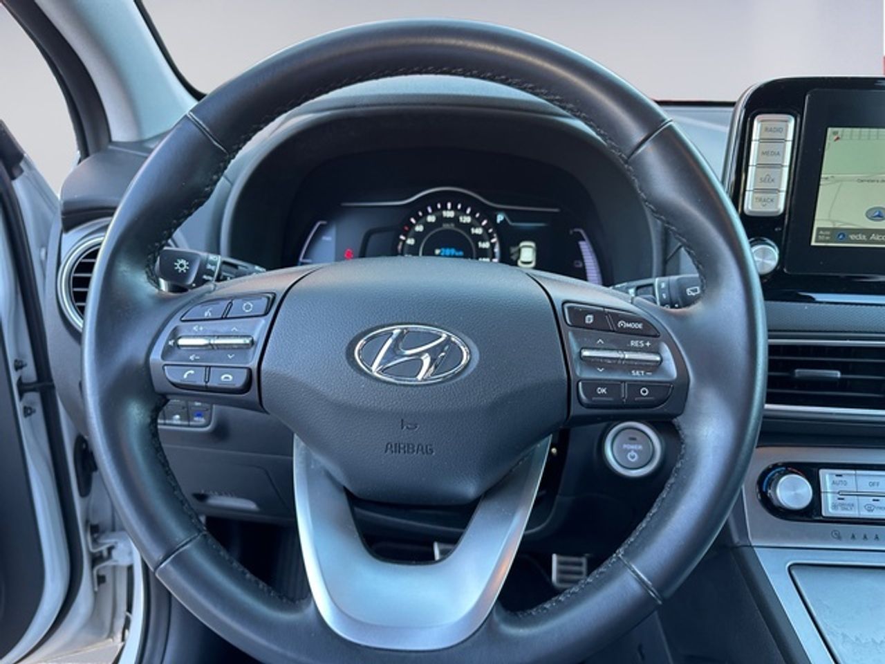 Hyundai Kona EV Klass 100 kW (136 CV) - Foto 13