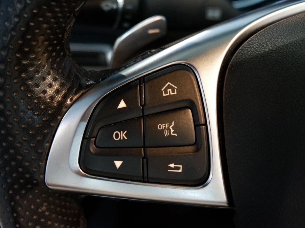 Mercedes Clase C C Cabrio 220 d AMG - Foto 31