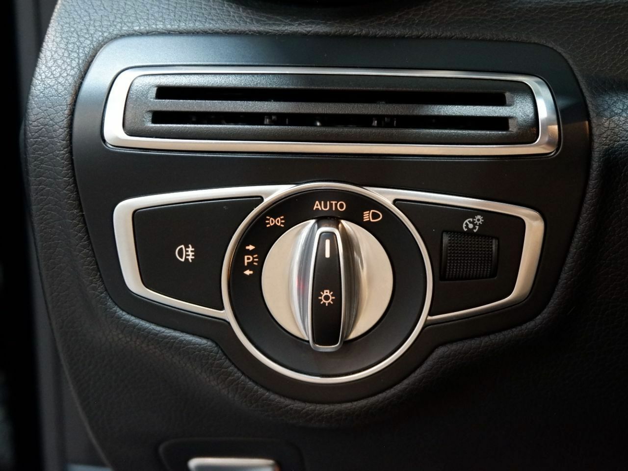 Mercedes Clase C C Cabrio 220 d AMG - Foto 26