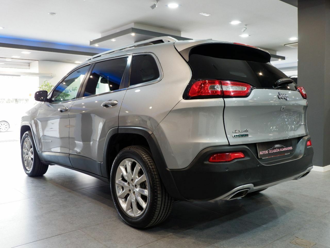 Jeep Cherokee 2.2 CRD 200 CV Limited Auto 4x4 Ac. D.II - Foto 7