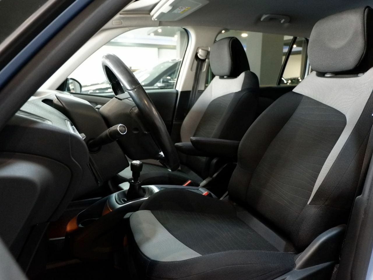 Citroën Grand C4 Picasso BlueHDi 150 Airdream Intensive - Foto 13