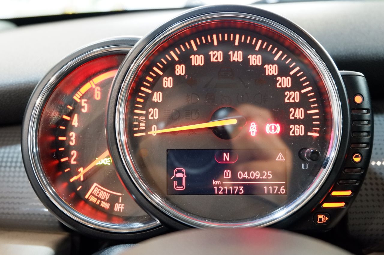 MINI Clubman D - Foto 16