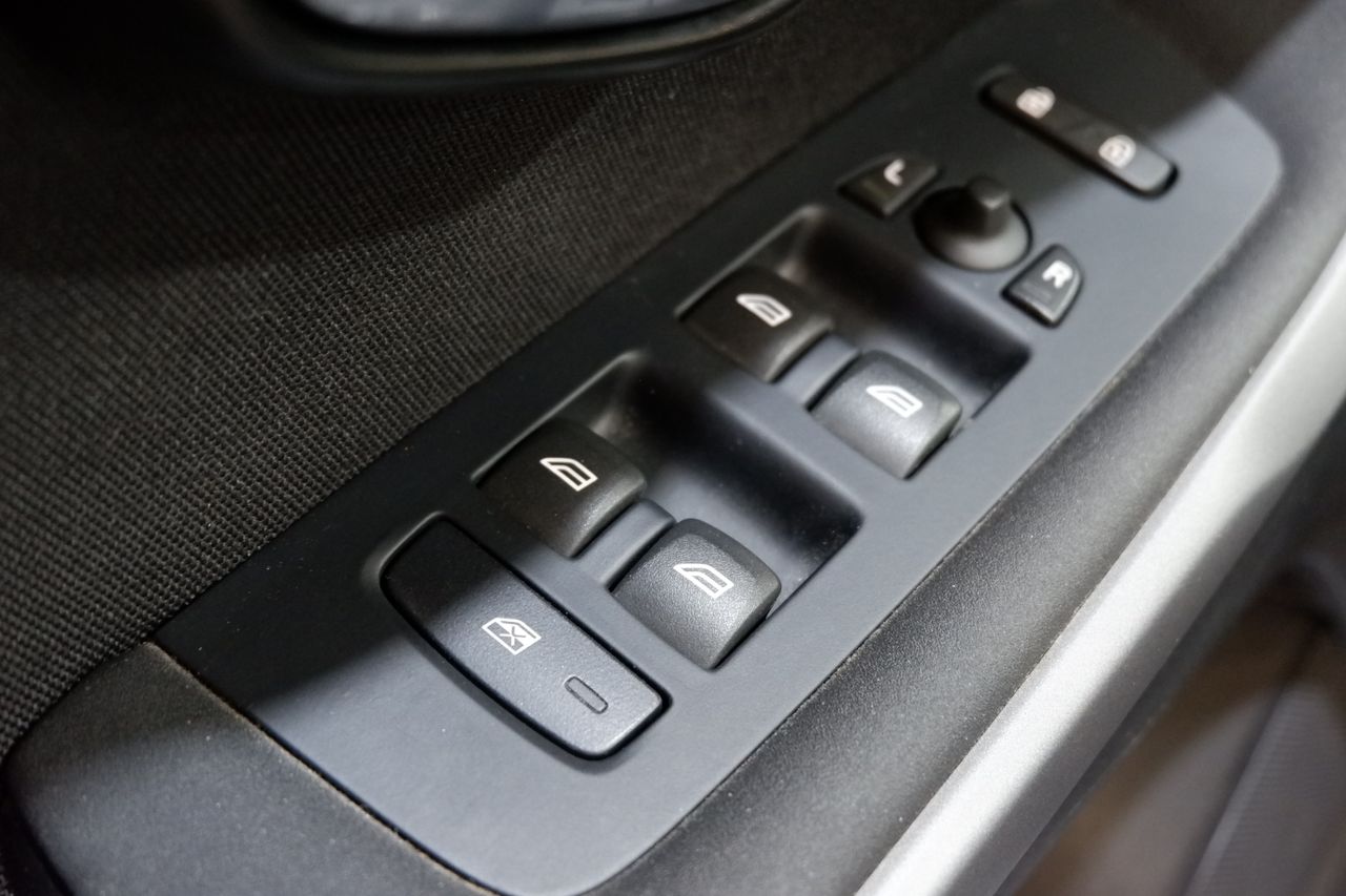 Volvo V40 2.0 T2 Kinetic - Foto 10