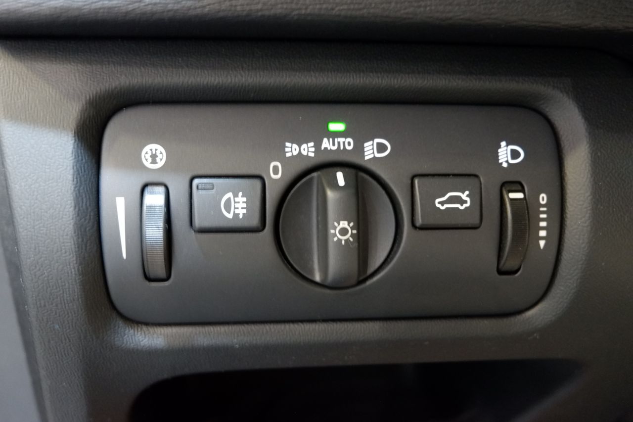 Volvo V40 2.0 T2 Kinetic - Foto 18