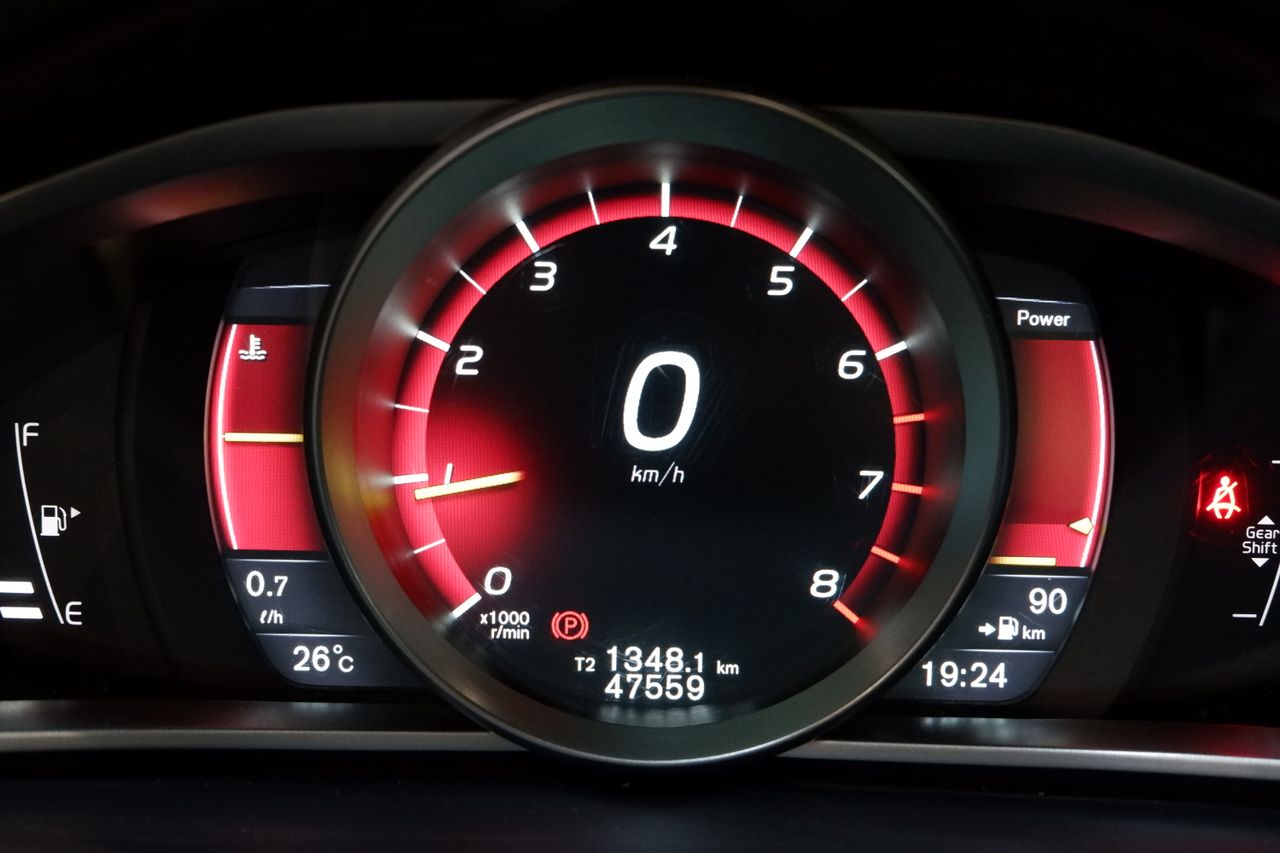 Volvo V40 2.0 T2 Kinetic - Foto 17