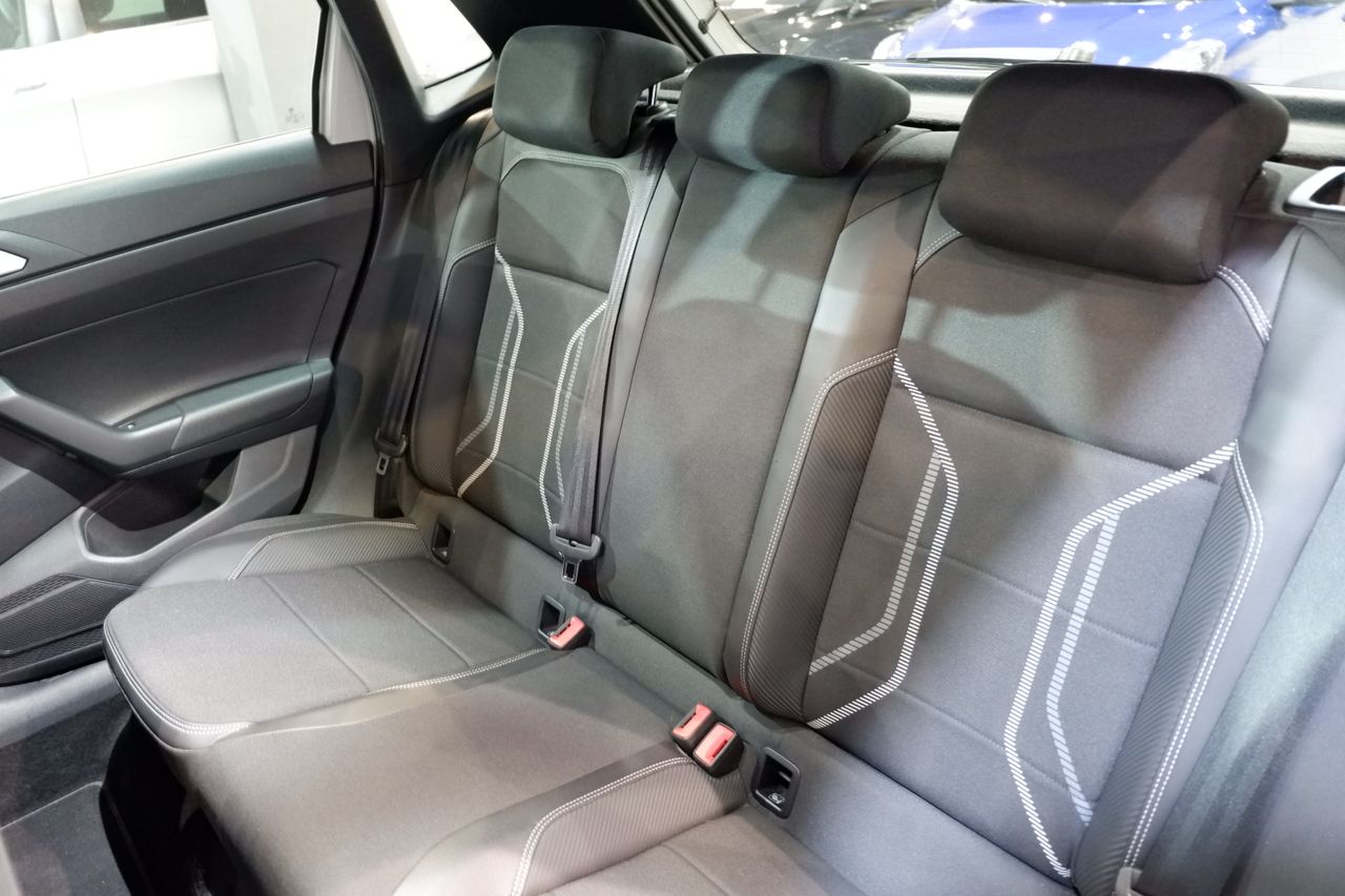 Volkswagen Polo Sport 1.0 TSI 85 kW (115 CV) DSG 7 vel. - Foto 8